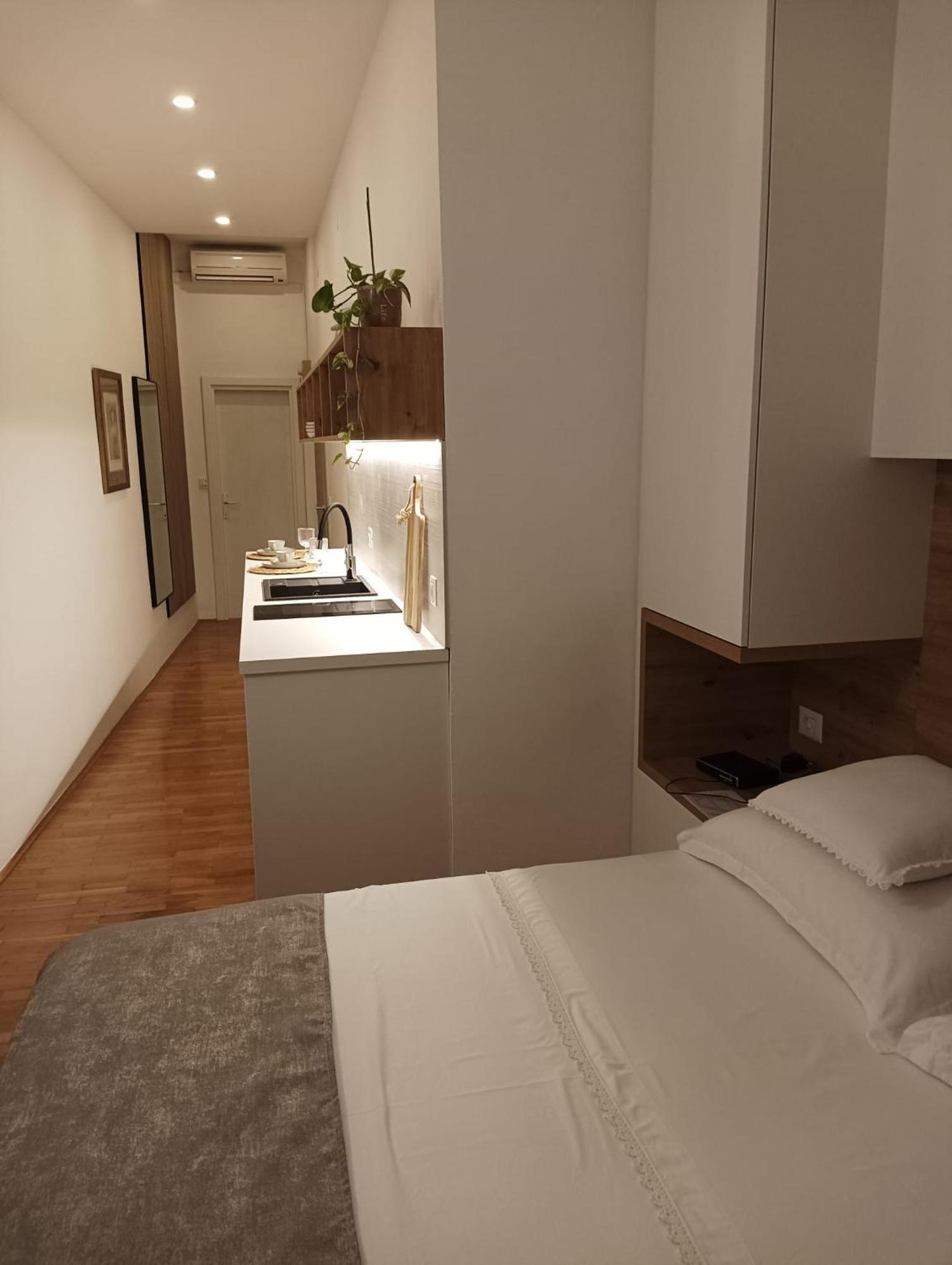 Pluton Apartamento Primošten Exterior foto